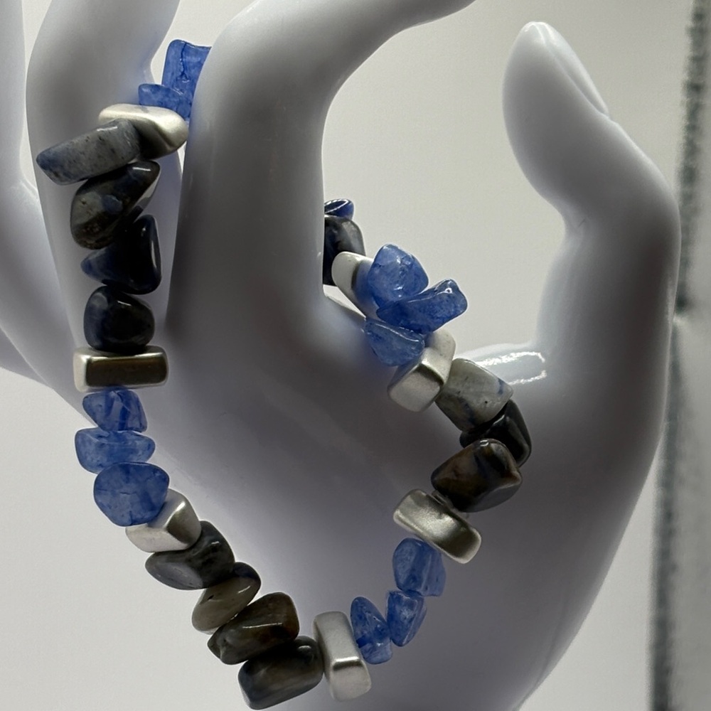 Natural Blue Stone Chip Stretch Bracelet - Boho Silver Accent - Picture 3 of 7